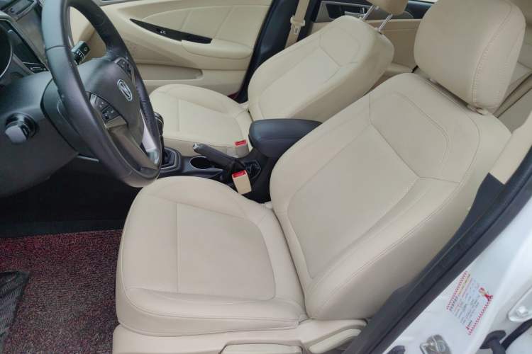 Used Changan Eado 2016 1.6L Manual Fashion Edition
