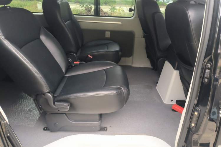 Used FORTHING Lingzhi 2024 M5L 1.5T Manual Comfort 7-Seater
