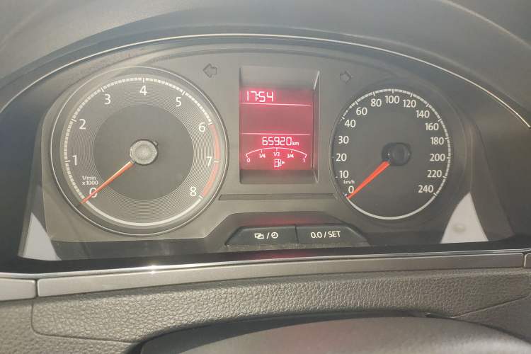 Used Volkswagen Santana 2016 1.6L Manual Comfort Edition
