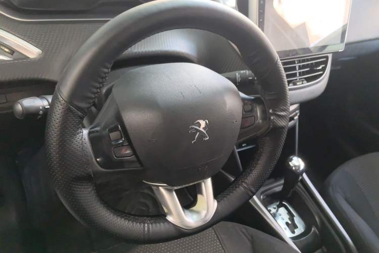 Used Peugeot 2008 2014 1.6L Automatic Fashion Edition
