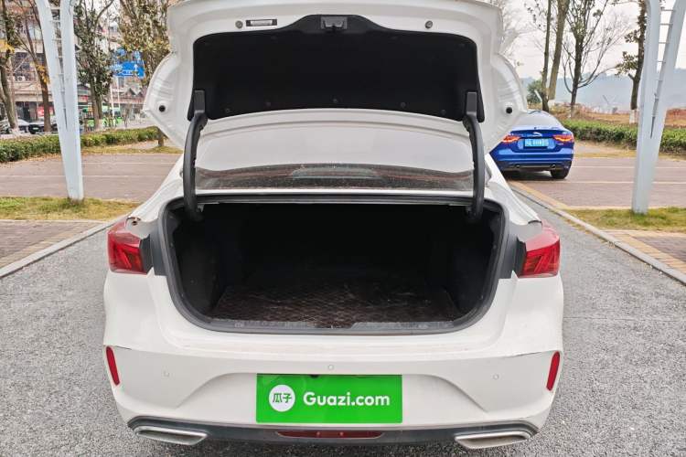 Used Changan Eado 2020 PLUS Blue Whale NE 1.4T GDI DCT Prestige Model
