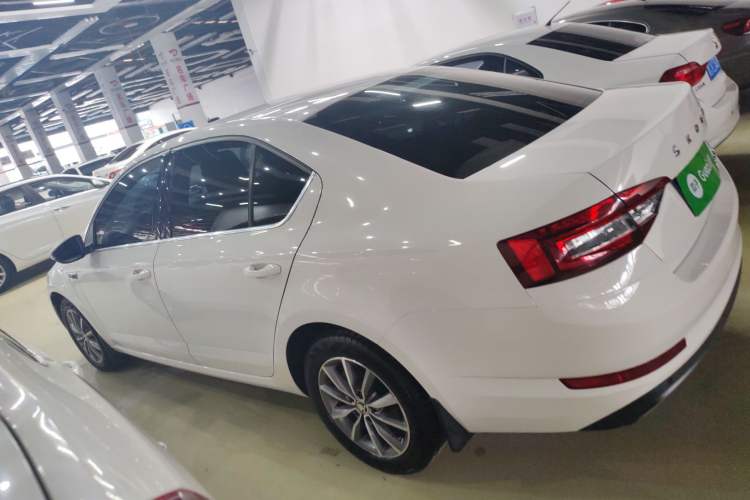 Used Skoda Octavia 2019 1.5L Automatic SmartDrive Comfort Edition China VI Standard
