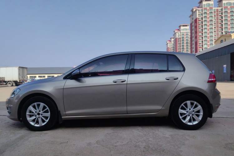 Used Volkswagen Golf 2016 1.6L Manual Fashion Edition