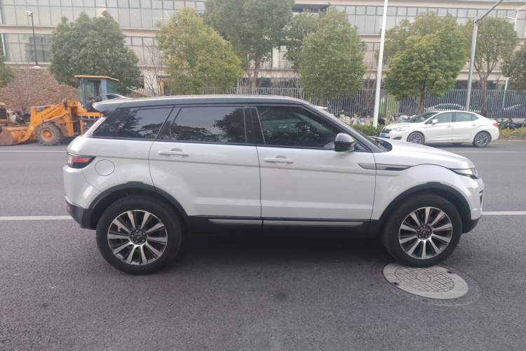 Used Land Rover Range Rover Evoque 2018 240 PS SE Smart Brilliance Edition