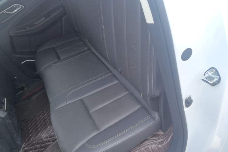 Used JMC Yuhu 9 2022 2.0T Automatic Diesel 4x4 Comfort Edition
