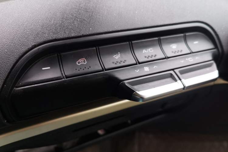 Used Baojun KiWi EV 2022 Designer Lite Edition Ternary Lithium