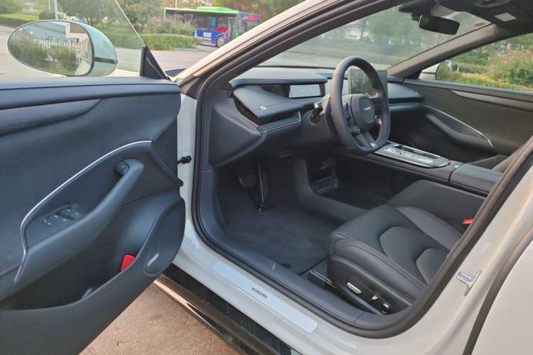 Used  SU7 2024 Rear-Drive Long-Range Intelligent Driving Version
