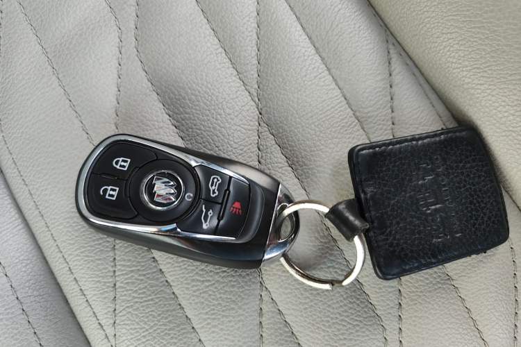 Used Buick GL8 2021 Land Cruiser Executive 652T Premium Model
