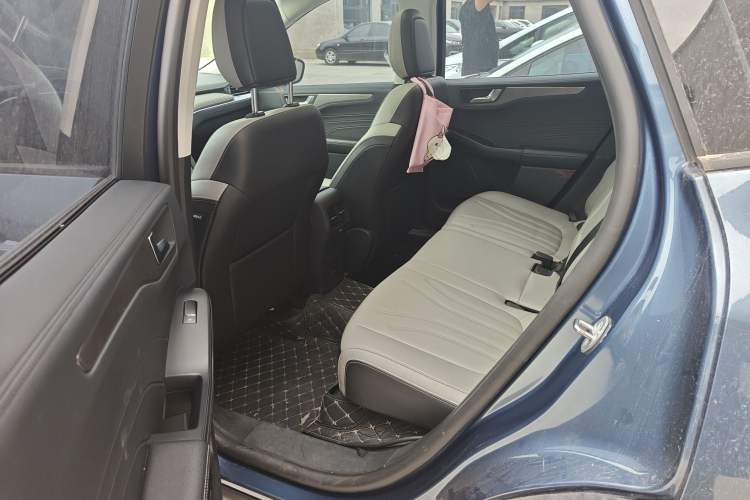 Used Ford Escape 2020 EcoBoost 245 Two-Wheel-Drive Comfort Edition
