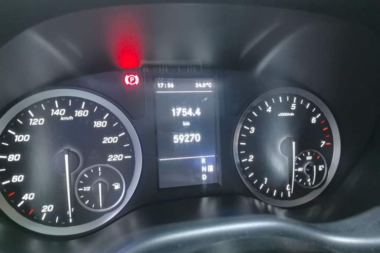 Used Mercedes-Benz Vito 2021 2.0T Business Version 7 Seats