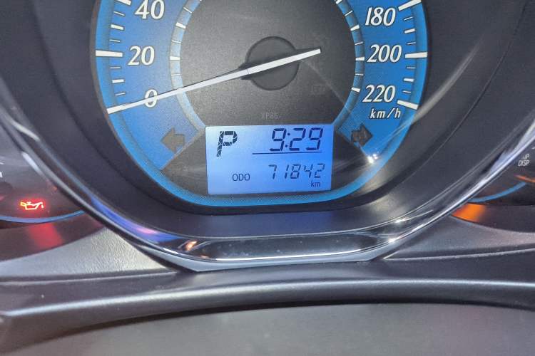 Used Toyota YARiS L 2015 1.5E Automatic Charm Edition
