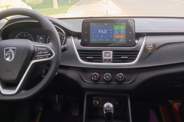 Used Baojun 730 2019 1.5L Manual Fashion Model 7-seater China VI
