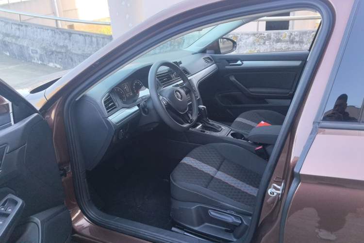 Used Volkswagen Lamando 2019 230TSI DSG Fashion Edition China V Standard
