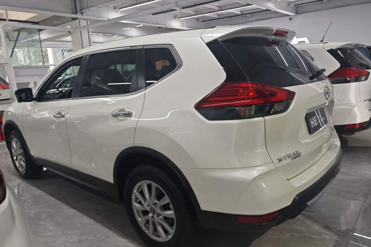 Used Nissan X-Trail 2022 Revised Version 2.0L Two-Wheel Drive Smart Connect & Comfort Edition
