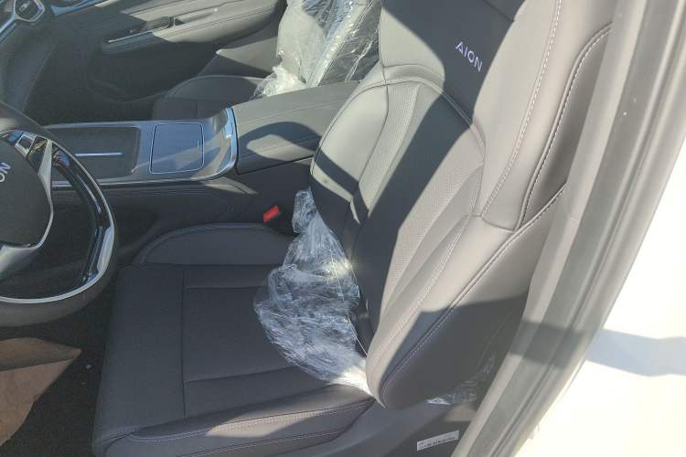 Used AION V 2024 Plus 70 Star Edition Lithium Iron Phosphate