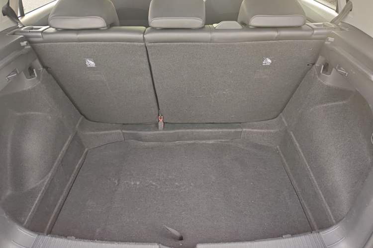 Used Volkswagen Tacqua 2020 1.5L Automatic Yue
