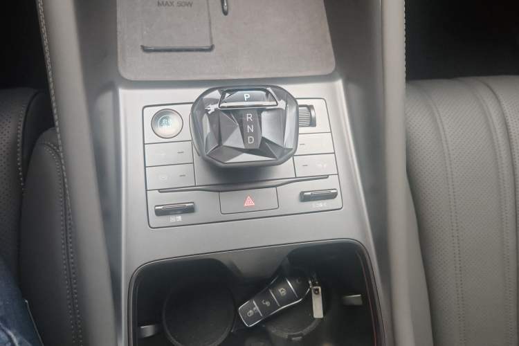 Used BYD Song L EV 2025 Intelligent Driving Version 662 km LiDAR Excellence Edition
