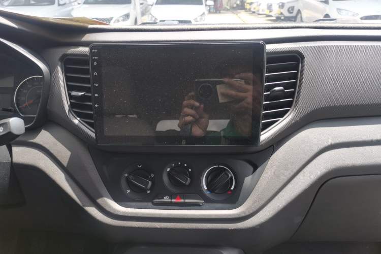 Used Wuling Hongguang V 2019 1.5L Jingqu Version China VI LAR
