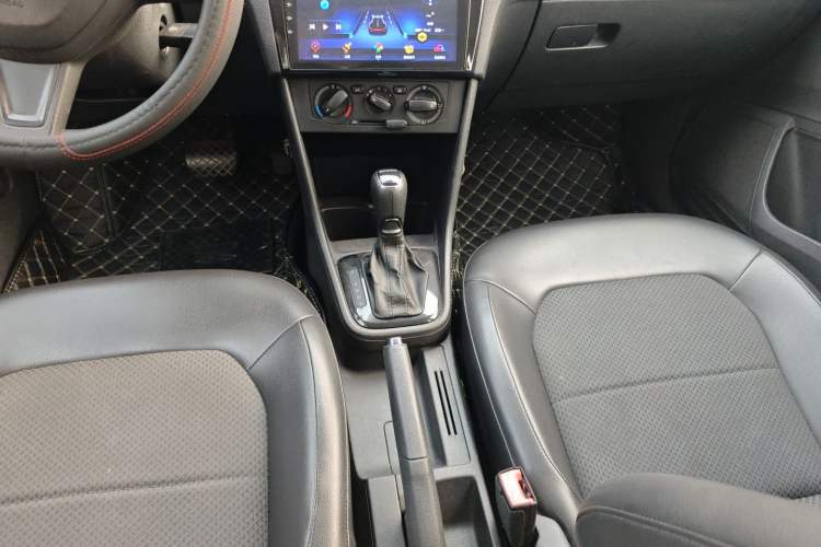 Used Skoda Rapid Spaceback 2014 1.6L Automatic Enjoyment Edition
