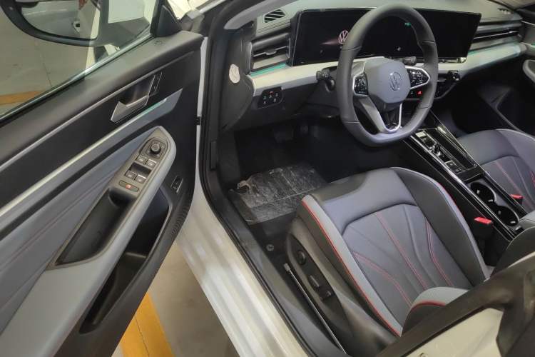 Used Volkswagen Lamando 2023 Lavida L 280TSI DSG Cool & Spicy Edition
