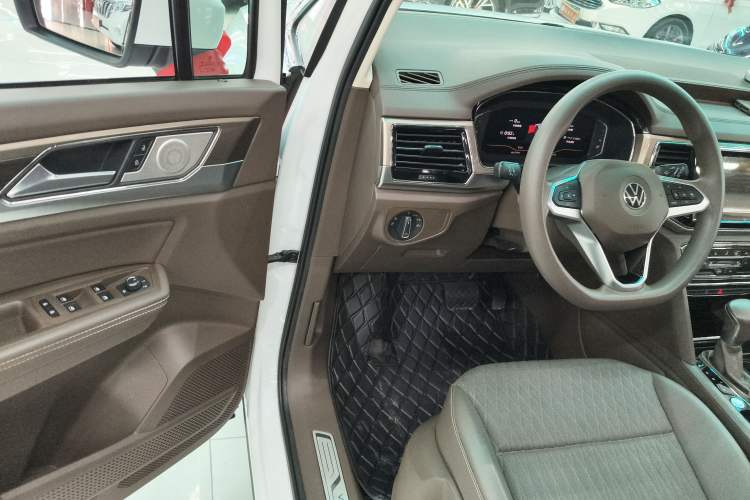 Used Volkswagen Viloran 2020 330TSI Business Edition