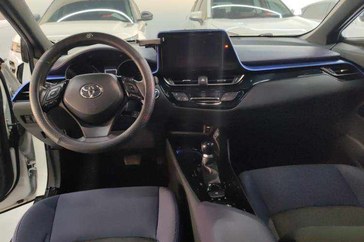 Used Toyota C-HR 2018 2.0L Leading with Sunroof China V Standard
