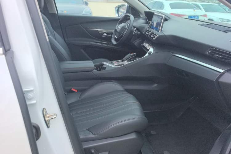 Used Peugeot 5008 2017 380THP 7-Seater Boundary-Free Edition
