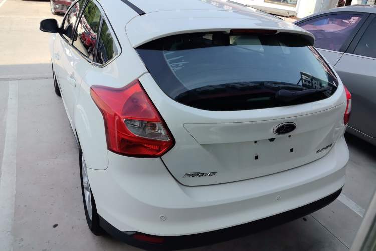 Used Ford Focus 2012 Hatchback 1.6L Automatic Fashion Edition
