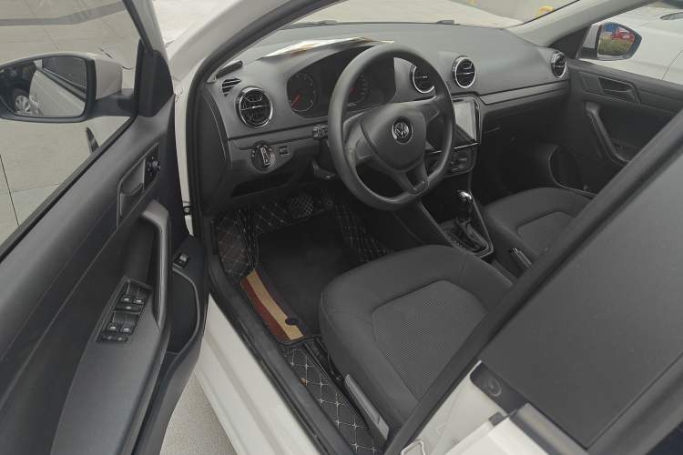 Used Volkswagen Jetta 2017 1.5L Automatic Fashion Model
