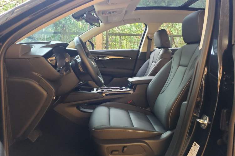 Used Buick Envision 2023 Encore S 552T Two-Wheel Drive Luxury Model
