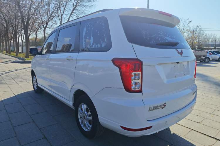 Used Wuling Hongguang 2019 1.5L S Comfort Edition China VI LAR
