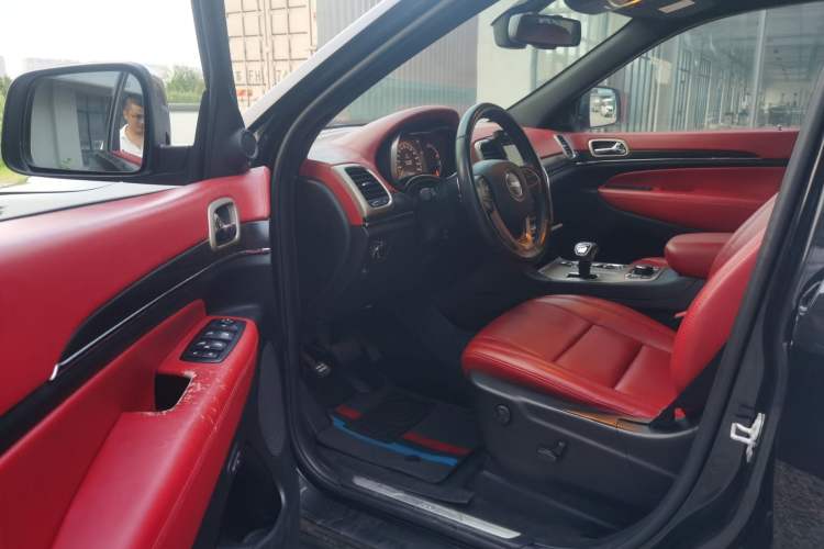 Used  Grand Cherokee 2014 3.0L Comfort Navigation Edition