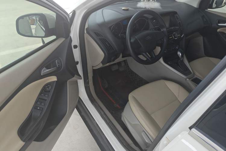 Used Ford Focus 2017 Sedan 1.6L Automatic Comfort Plus SmartDrive Edition
