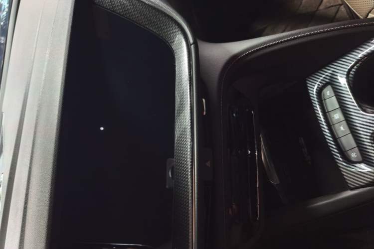 Used Buick Envision 2022 Encore Plus 652T Five-Seat Luxury Model
