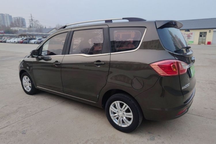 Used FAW Yingzhi 737 2016 1.5L CVT Luxury Navigation Edition
