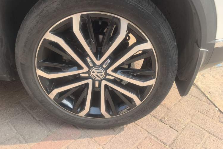 Used Volkswagen T-ROC 2019 280TSI DSG Two-Wheel Drive Comfort Version China VI Standard
