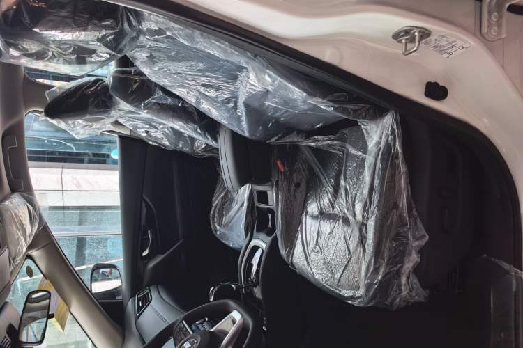 Used Nissan X-Trail 2023 Classic 2.0L Two-Wheel Drive Smart Connect Premium Edition
