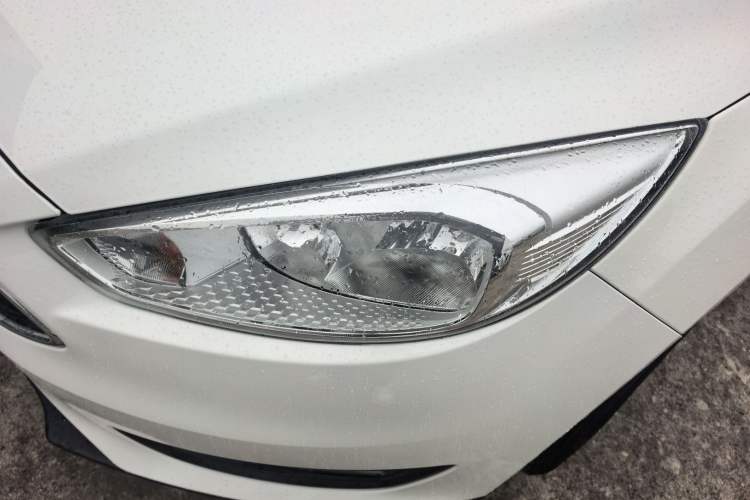 Used Ford Focus 2018 Hatchback Classic 1.6L Automatic Trendy SmartDrive Edition
