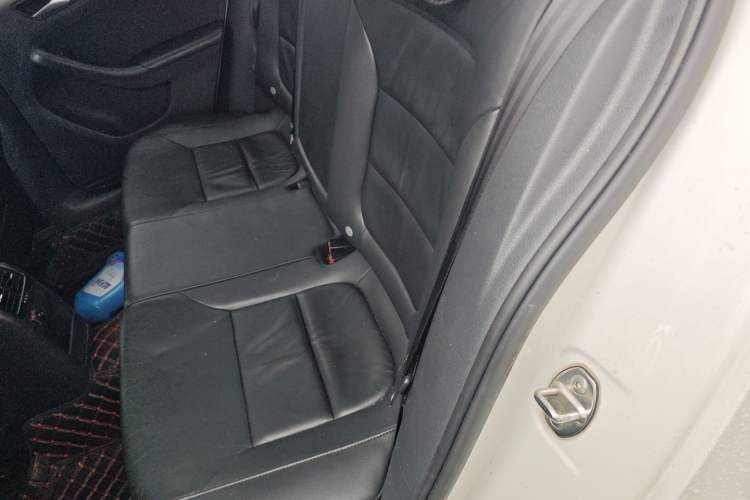 Used Volkswagen Sagitar 2014 1.6L Automatic Comfort Model
