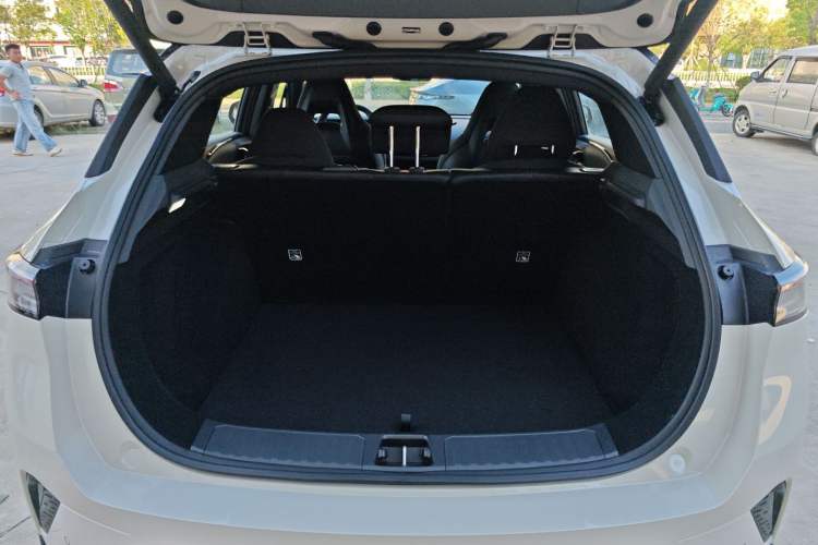 Used Lynk & Co 06 2025 Renew 1.5T Halo
