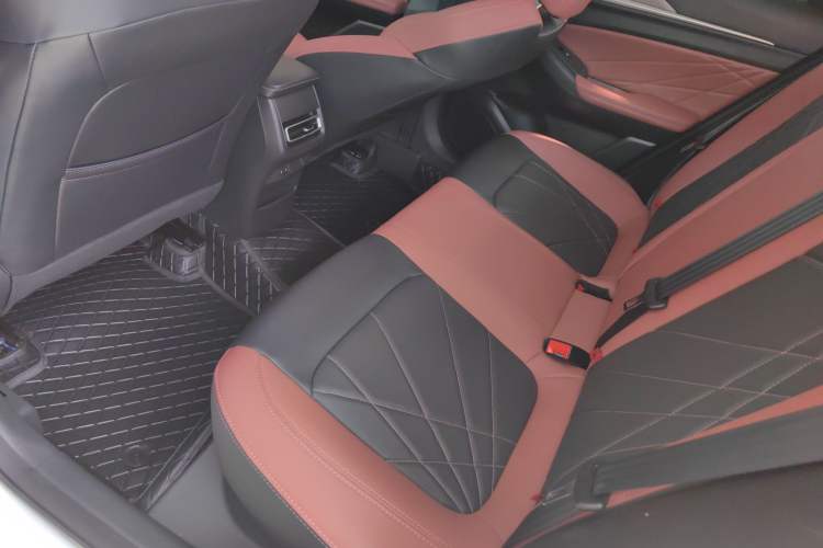 Used Changan Eado 2023 Changan Edition PLUS Blue Whale NE 1.4T GDI DCT Prestige Version
