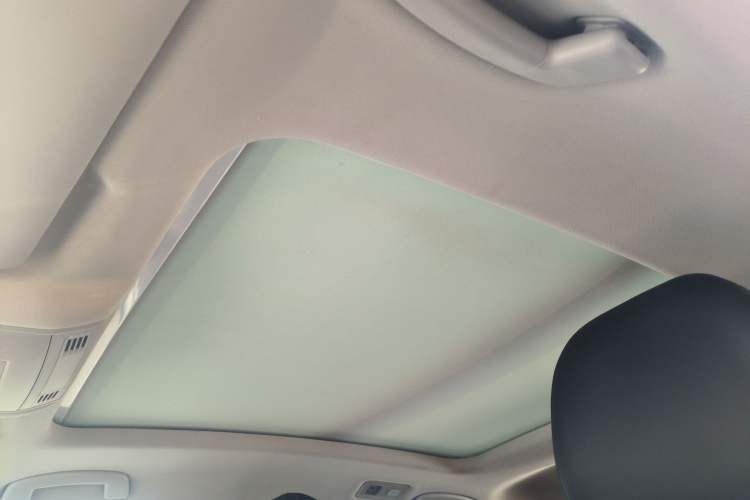 Used Volkswagen T-ROC 2020 280TSI DSG Two-Wheel-Drive Elite Version
