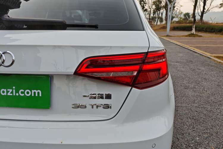 Used Audi A3 2019 Sportback 35 TFSI Sporty Version National V