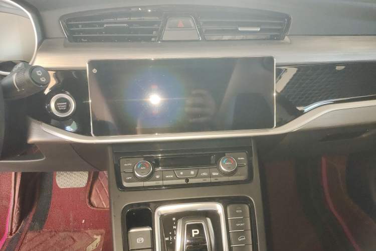 Used Geely Auto Emgrand X7 Sport 2022 1.8TD DCT Zhiya Trim
