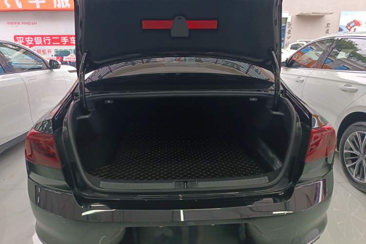 Used Volkswagen Magotan 2023 2 Million Units Commemorative Edition 330TSI DSG Luxury Version