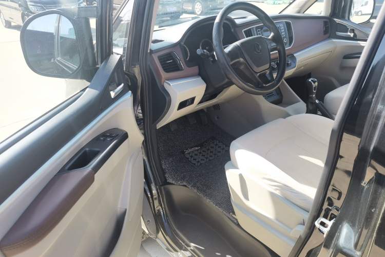 Used FORTHING Lingzhi 2019 M5L 1.6L 9-Seater Base Model China VI Standard