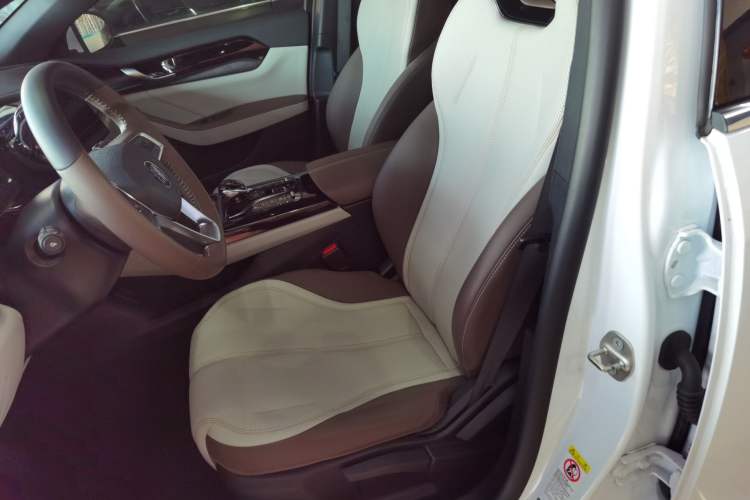 Used BYD Qin PLUS 2024 HONOR Edition DM-i 55KM Leading Model
