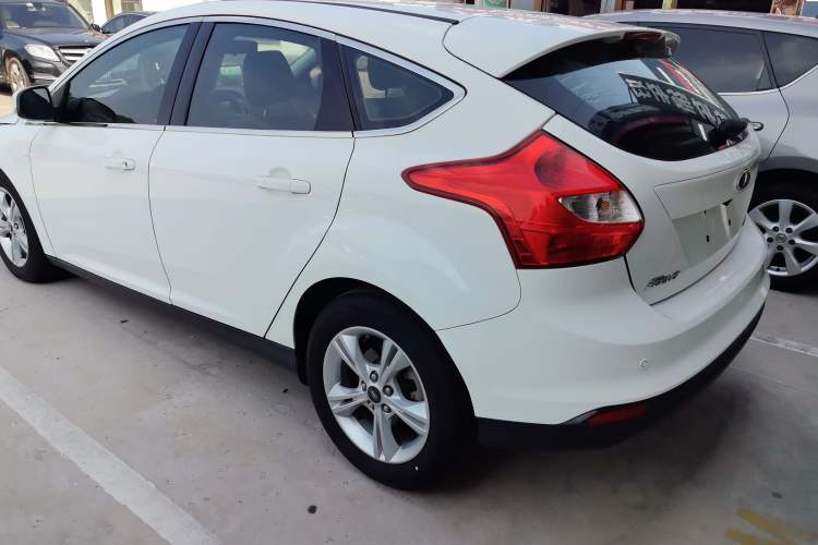 Used Ford Focus 2012 Hatchback 1.6L Automatic Fashion Edition
