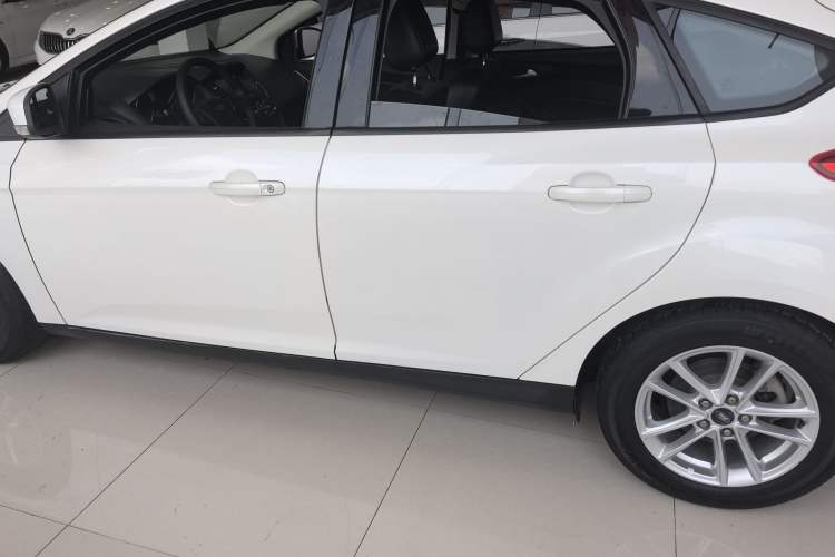 Used Ford Focus 2015 Hatchback 1.6L Automatic Fashion Edition