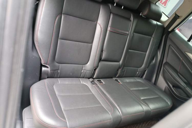 Used Changan CS75 2016 1.8T Automatic Elite Model China V Standard
